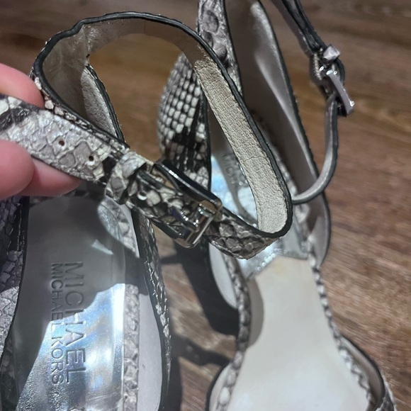 MICHAEL kors heel animal print ankle strap size 6 - Picture 6 of 6